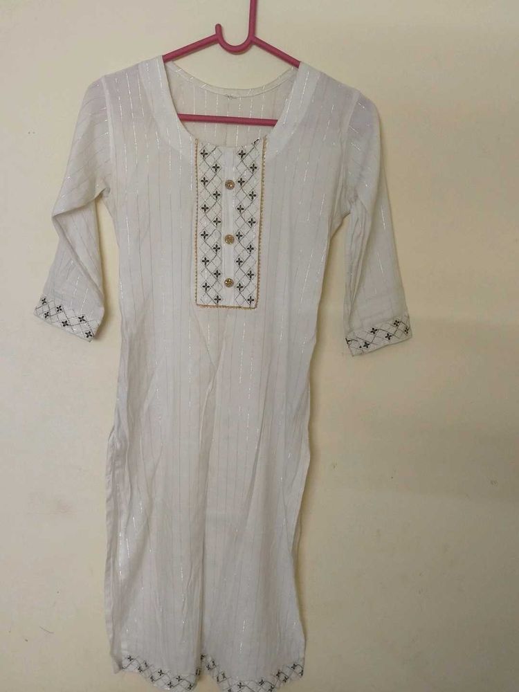 White Embroidered Kurta
