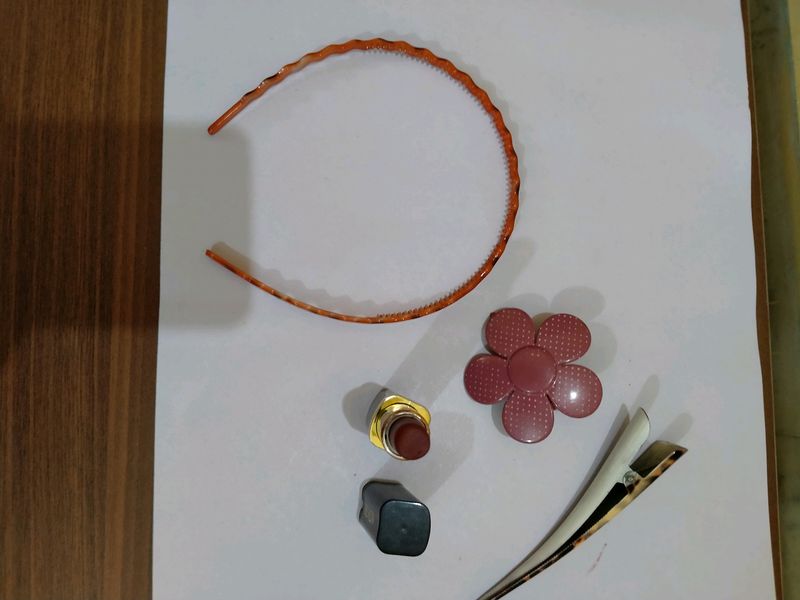 Revlon Lipstick With Hair Accessories