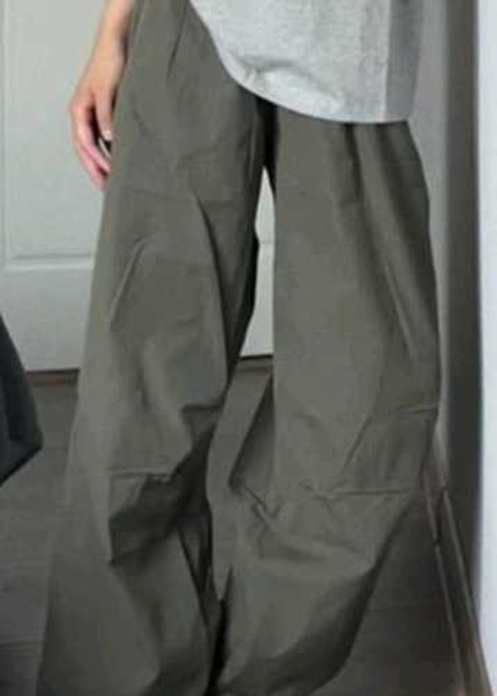 wide leg parachute pants(adjustable straps)