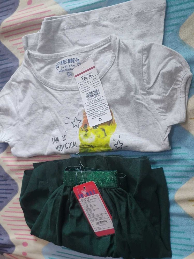 Cute Cat Print T-shirt and Green Skirt Set
