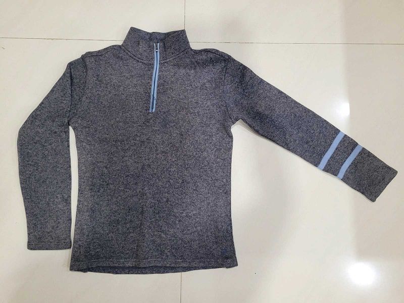 Stylish Pullover Sweater - Great Condition!