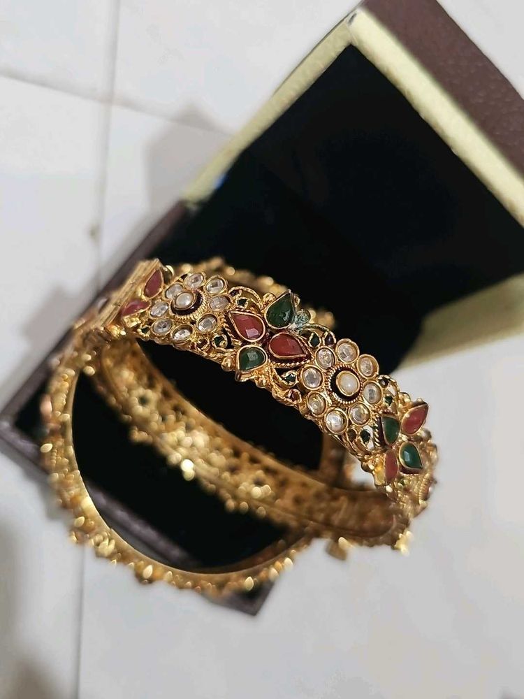 Exquisite Kundan Bangles