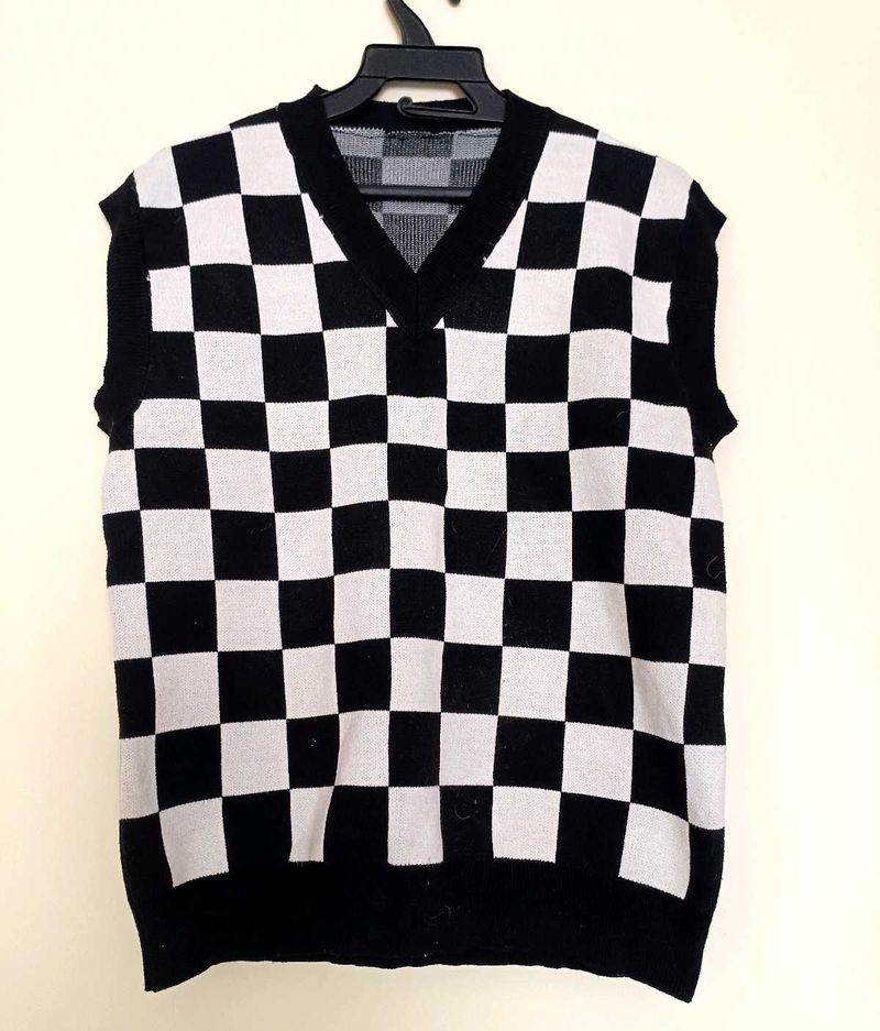 Checkered V-Neck Sleeveless Sweater Vest