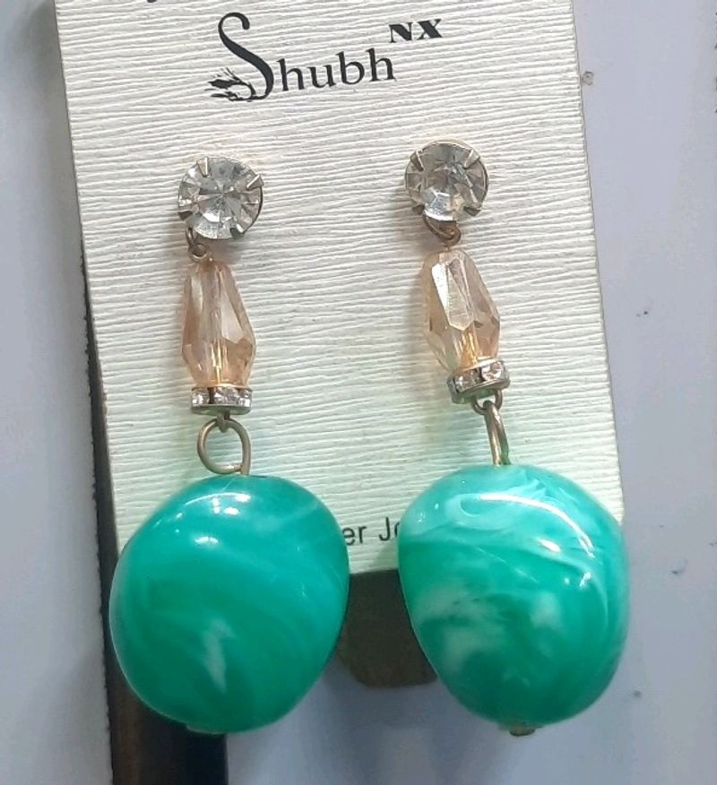 Trendy Fancy Super Quality Stone Earrings
