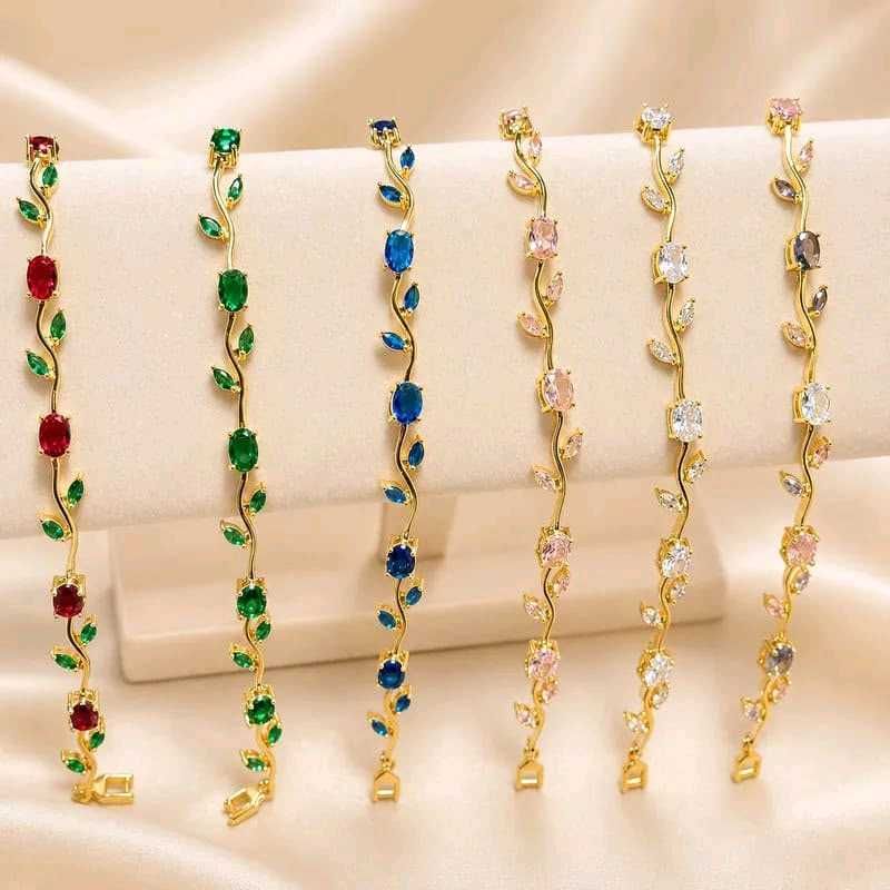 Elegant Floral Gemstone Br,acelet