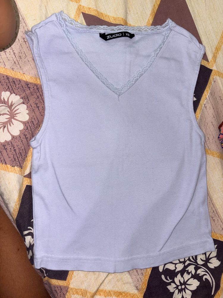 Cute Lace Trim V-Neck Sleeveless Top