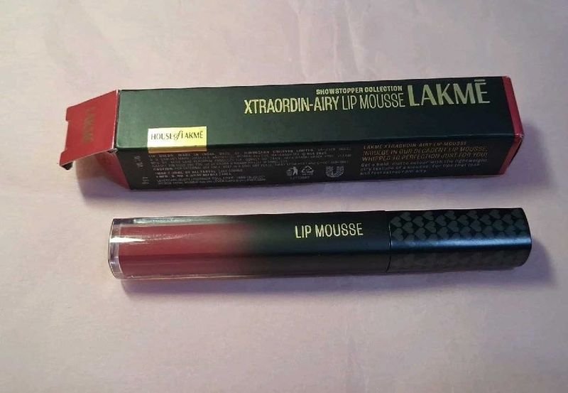 Lakme Xtraordin-Airy Lip Mousse