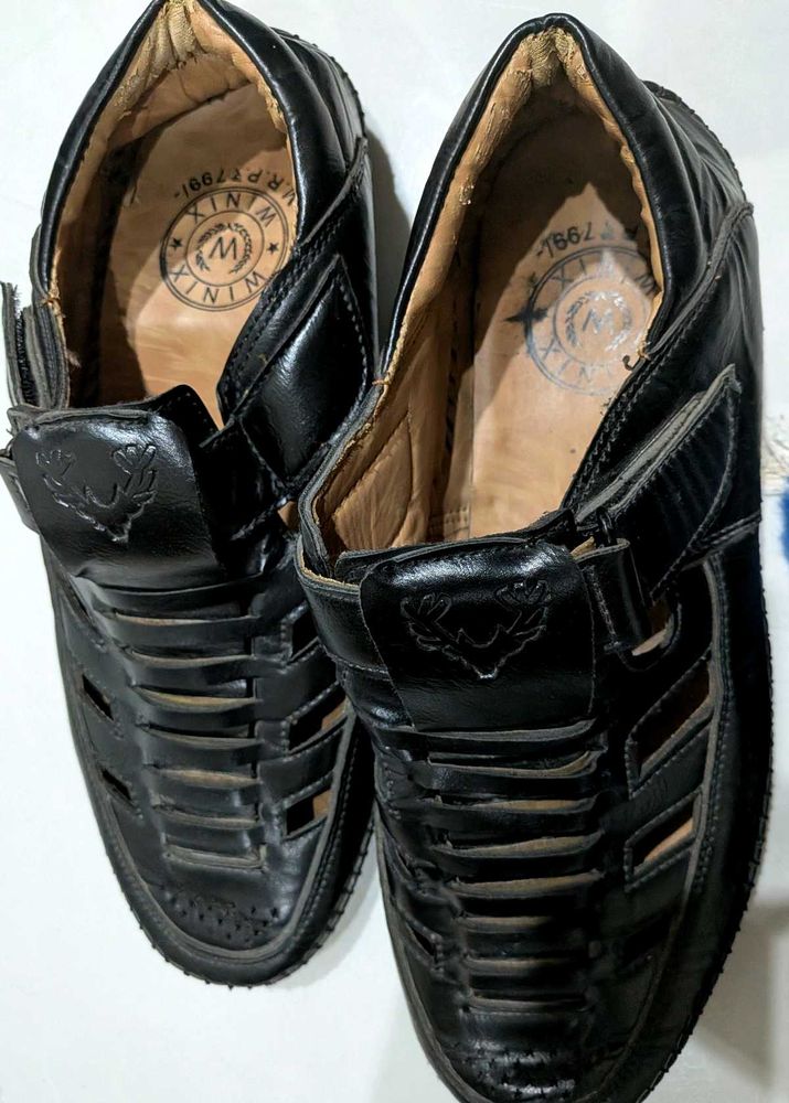 Classic Black Leather Gladiator Sandals