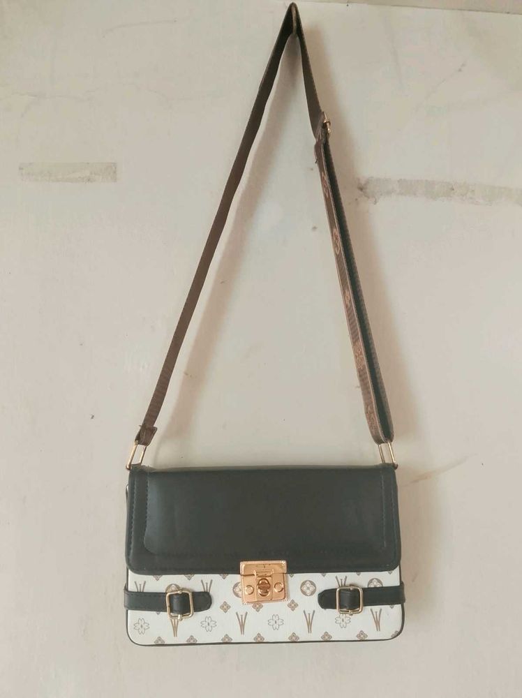 Stylish Crossbody Handbag