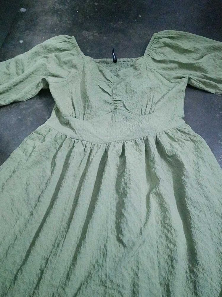 Light Green Puff Sleeve Smocked Dress