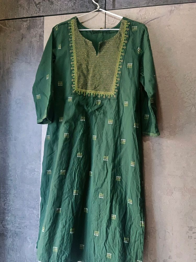 Kurta  With Zari Work On Front