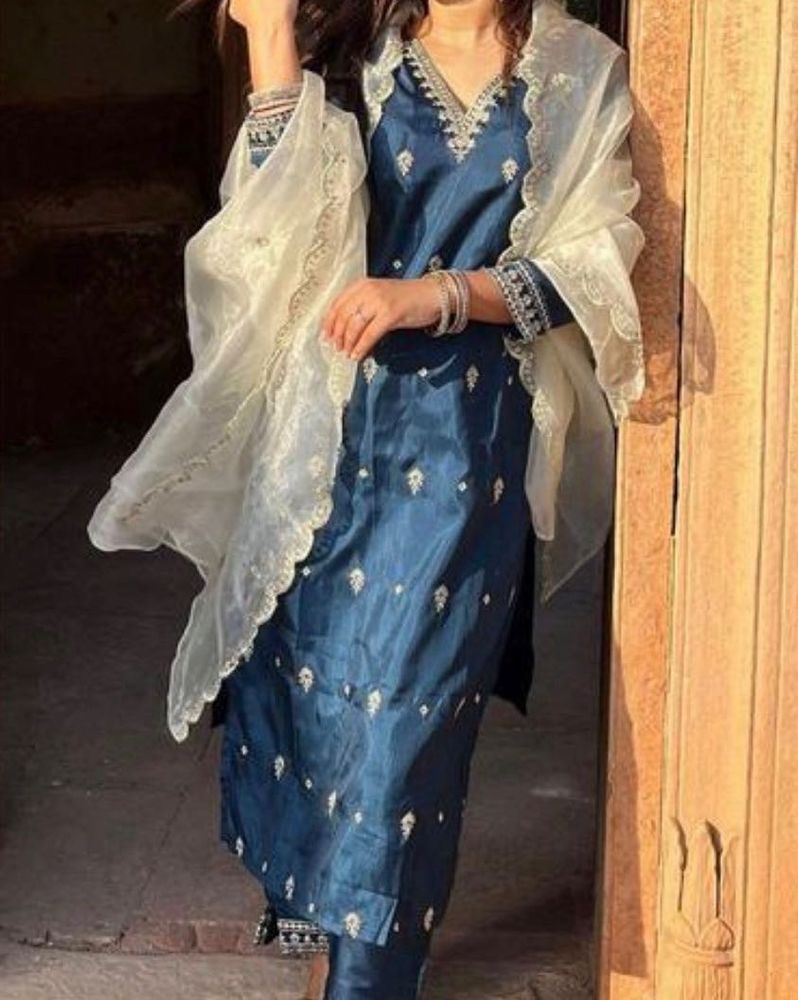 Elegant Teal Embroidered Kurti Set