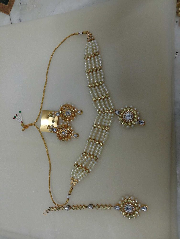 Stunning Ethnic Earrings with Pearls