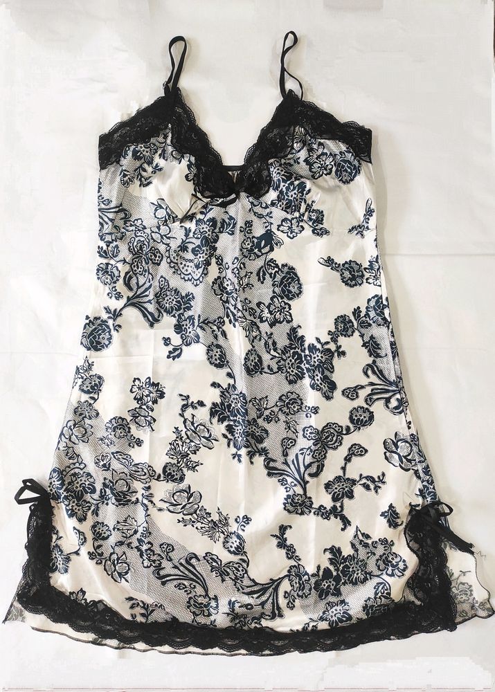 Sexy Slip Lingerie In Crepe Offwhite And Black