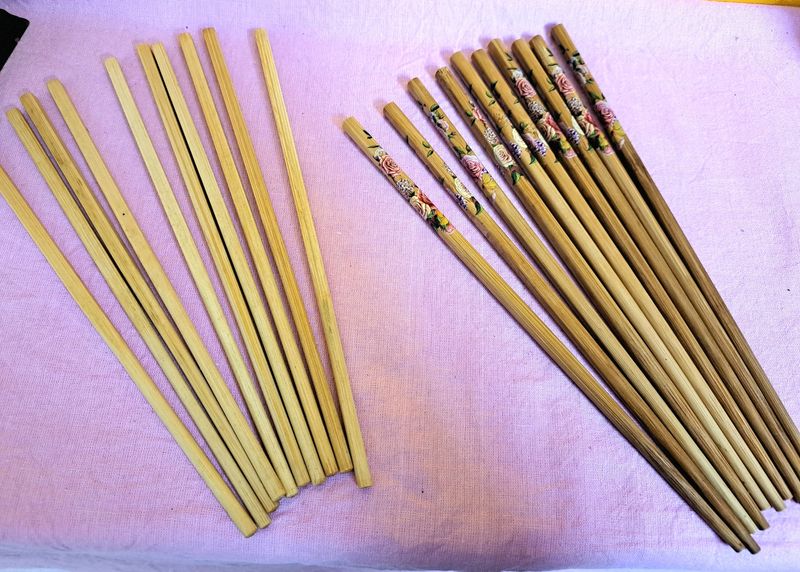Classy Set Of 20 Bamboo Wooden Chopsticks. 2 Pairs