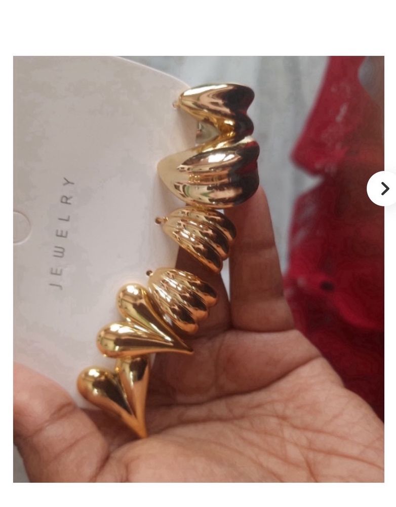Chic Gold Heart &amp; Swirl Earrings