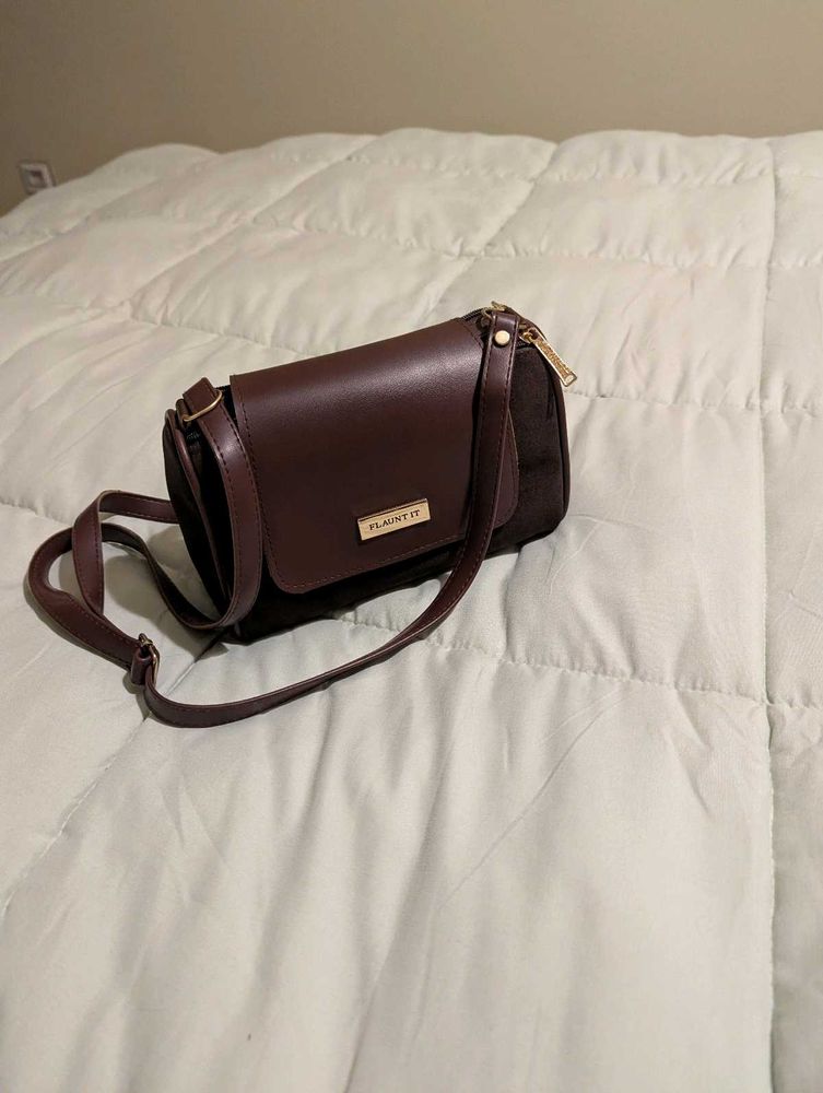 👜Burgundy Flaunt It Crossbody Shoulder Bag - Comp