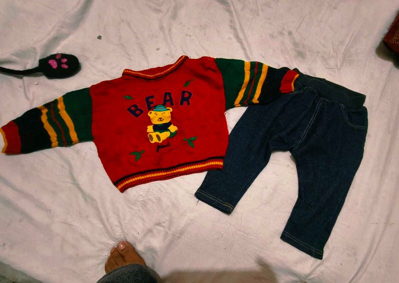 Very Beautiful Cute Sweater Top With Leggings