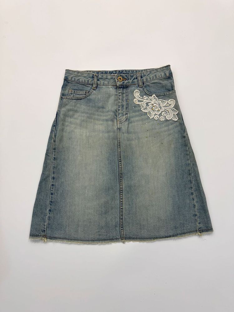 Denim embroidered skirt