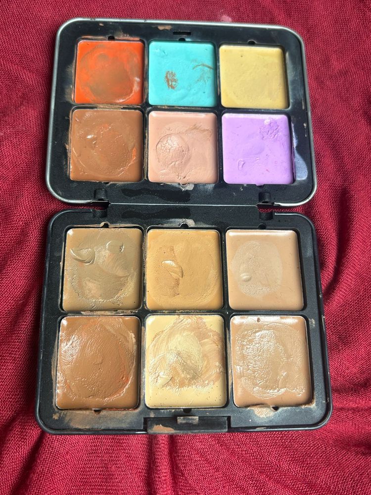 mars colour character Makeup Palette