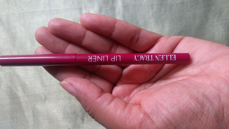 Ellen tracy lip liner