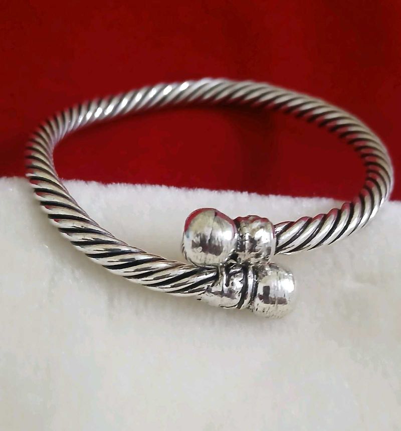 Elegant Twisted Silver Bracelet