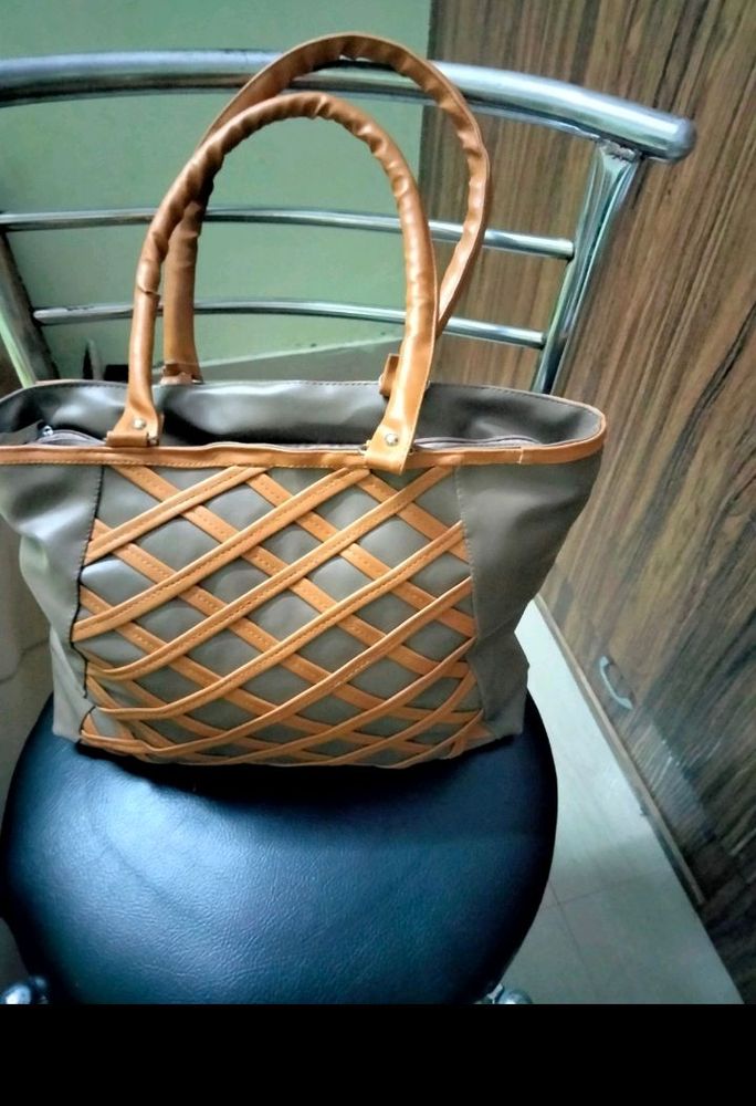 shoulder bag