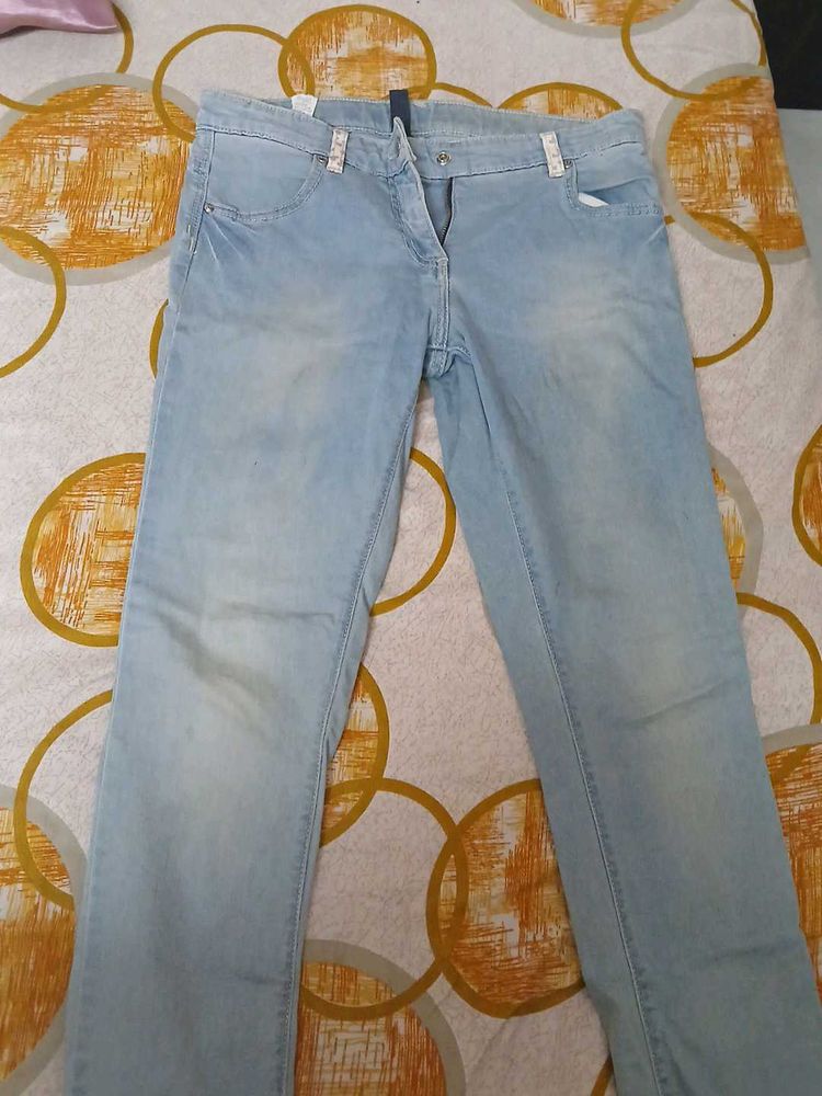 Light Wash Denim Jeans
