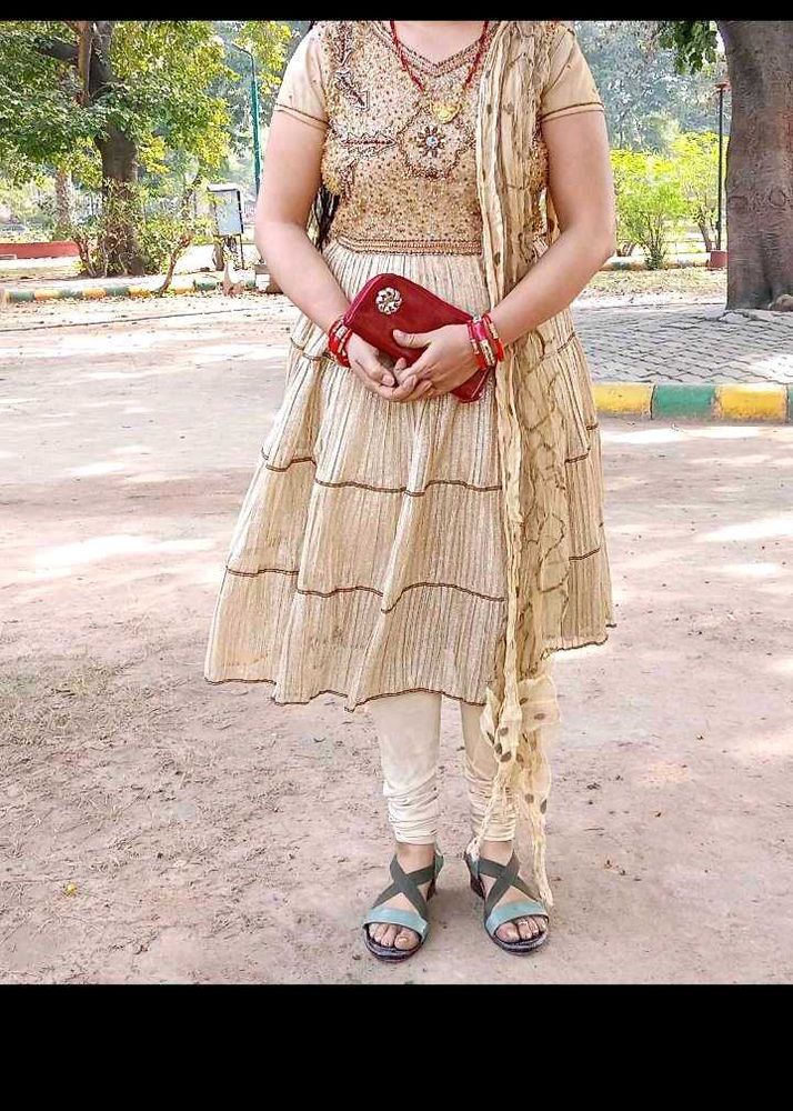 Elegant Beige Tiered Kurta Set with Dupatta