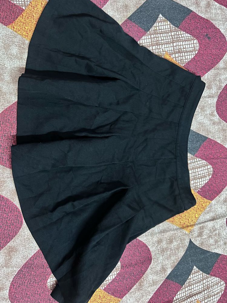 Black Pleated Mini Skirt