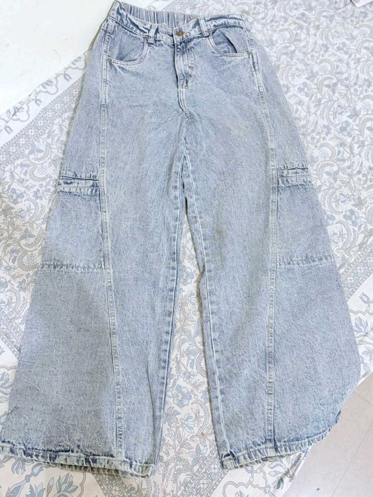 Baggy Light Wash Cargo Jeans