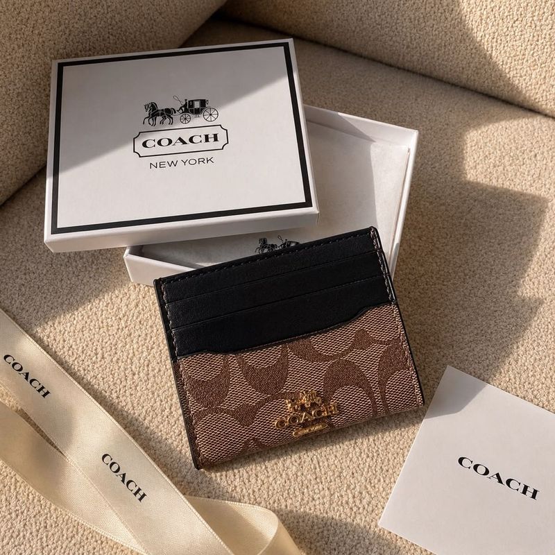 Coach Signature Card Holder