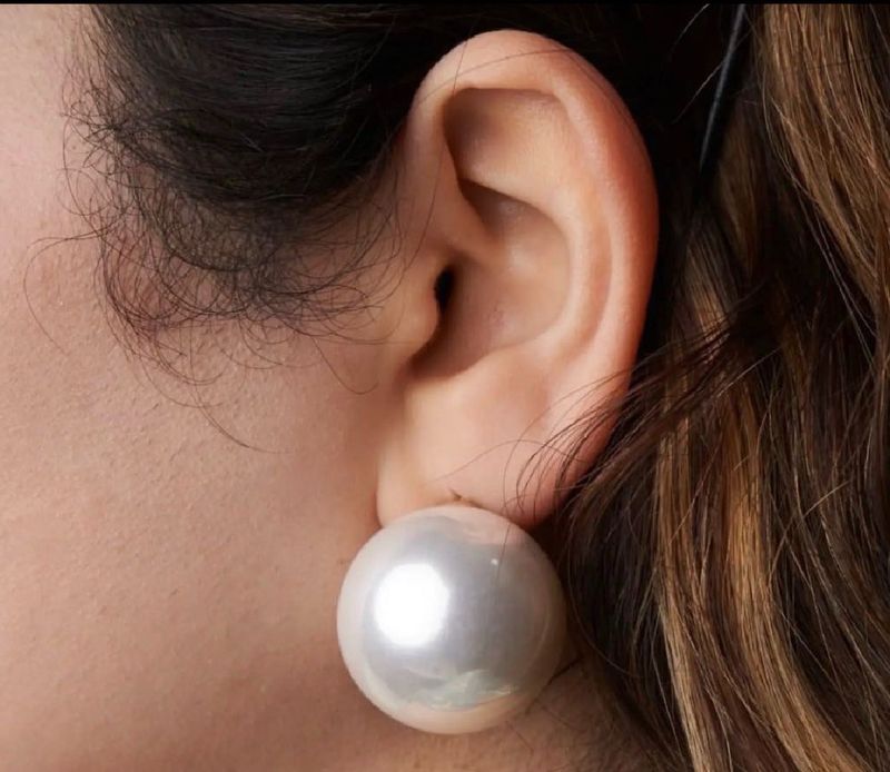 ✨New Chic Oversized Pearl Stud Earrings✨
