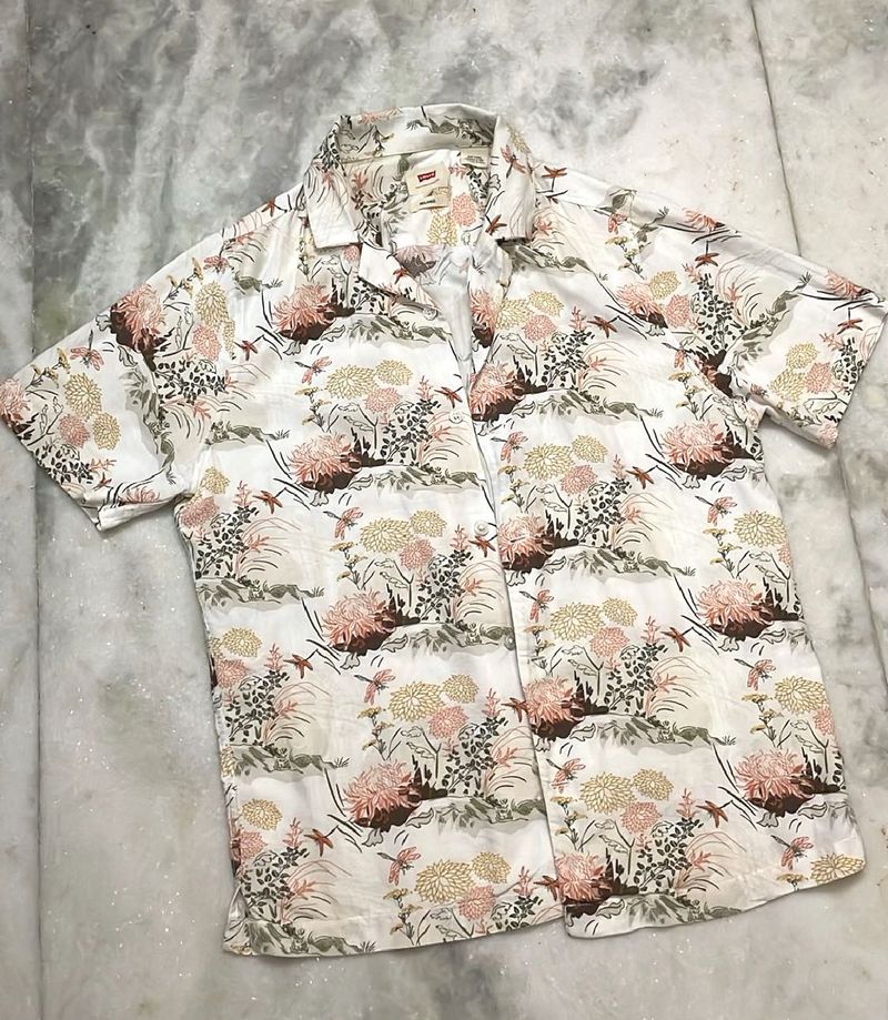 Levi’s Floral Print Short Sleeve Shirt