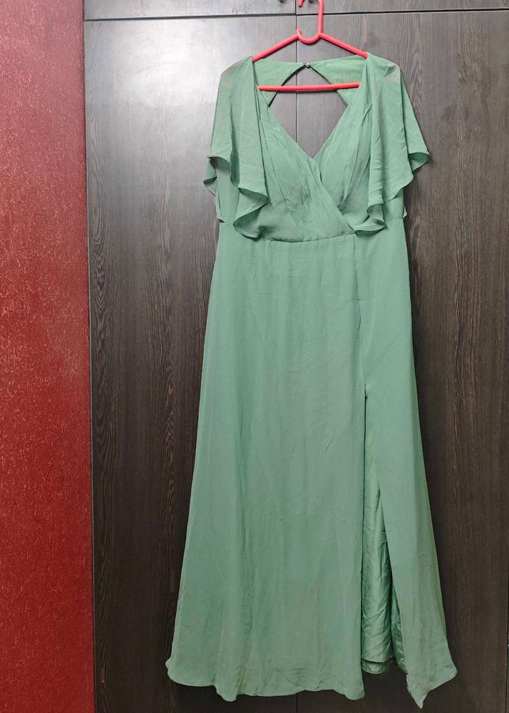 Elegant Green Maxi Dress with Slit