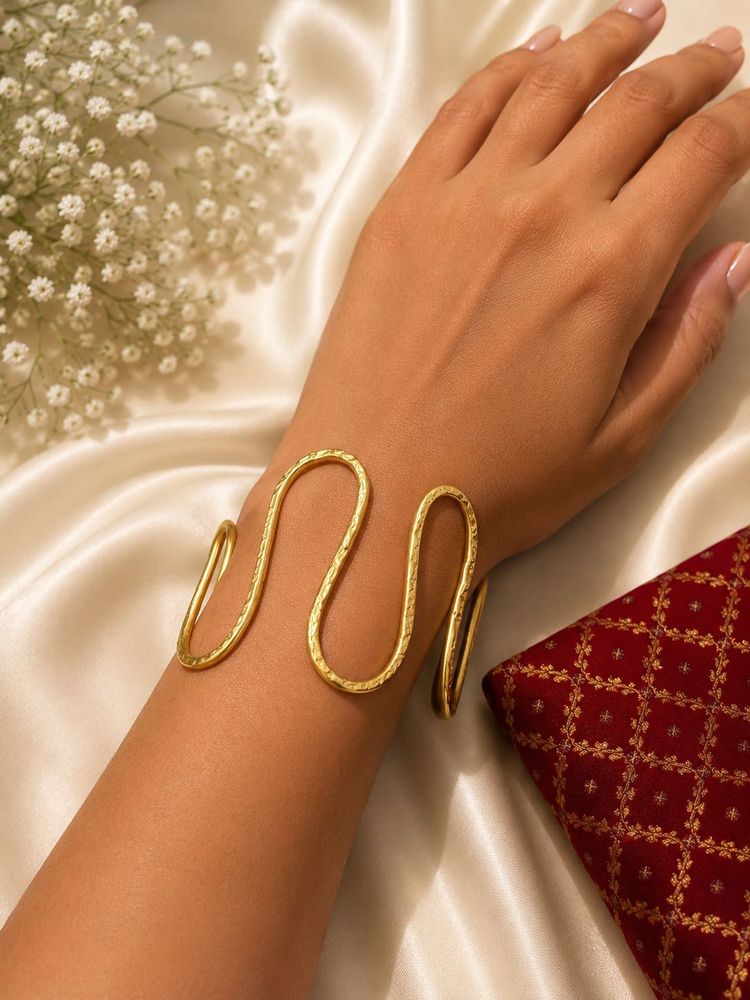 Unique Snake Design Brass Armlet Cuff Bracelet