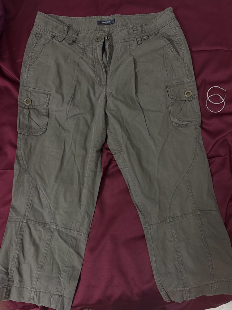 Women's Cargo Capris