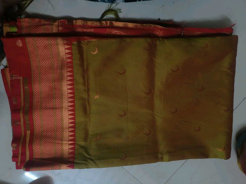 Beautiful Silk Saree double color paithani.
