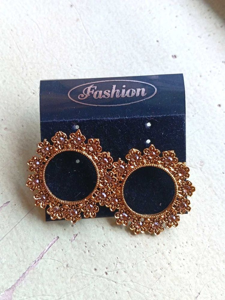 Elegant Round Ethnic Earrings
