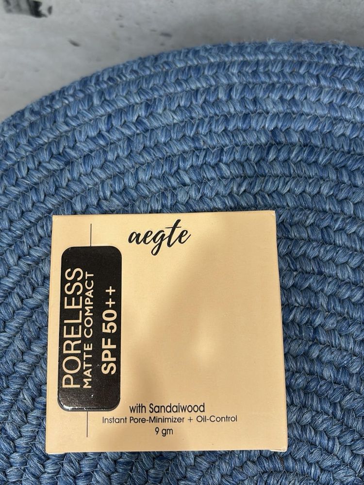 Aegte Poreless Matte Compact SPF 50+