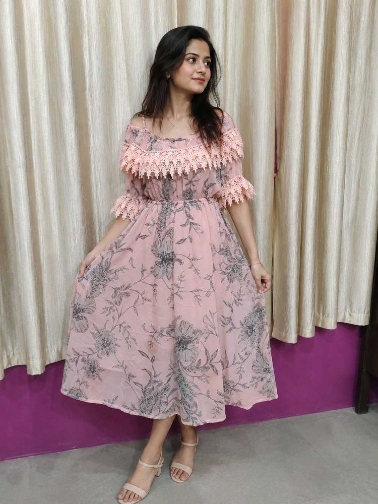 Chic Off-Shoulder Floral Midi Dress