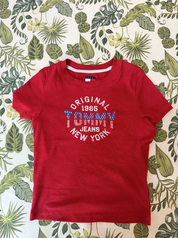 Tommy Jeans Red T-Shirt check details