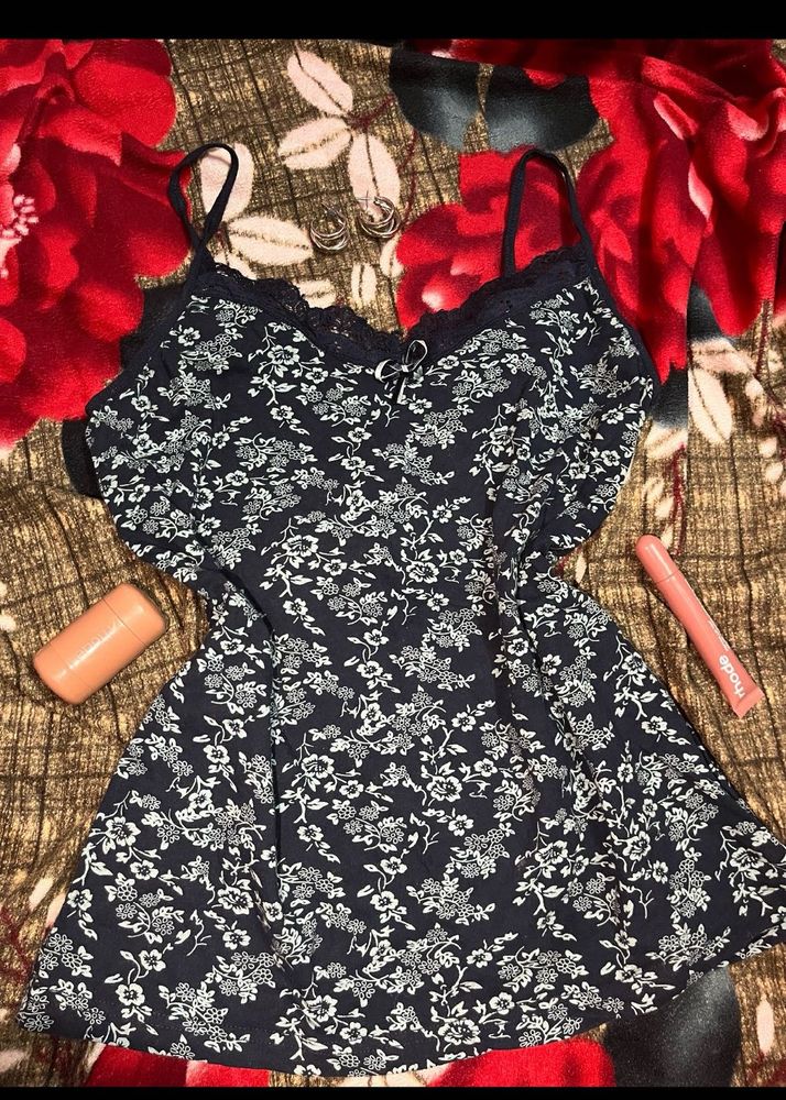 💙Blue Trim Lace Cami Top 💙
