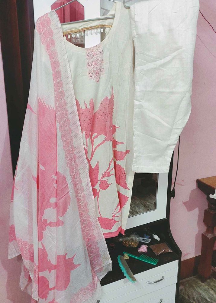 Elegant Floral Print Kurta Set