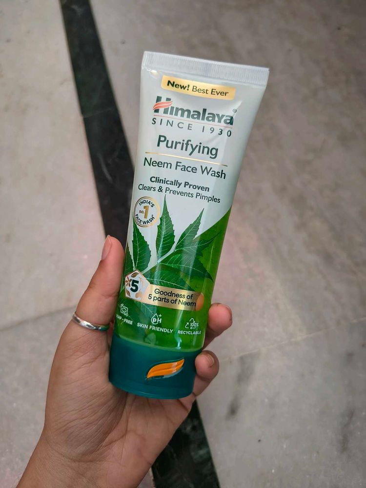 Himalaya Purifying Neem Face Wash