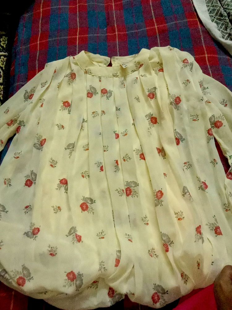 Peplum Top With Floral Design , Xl Size