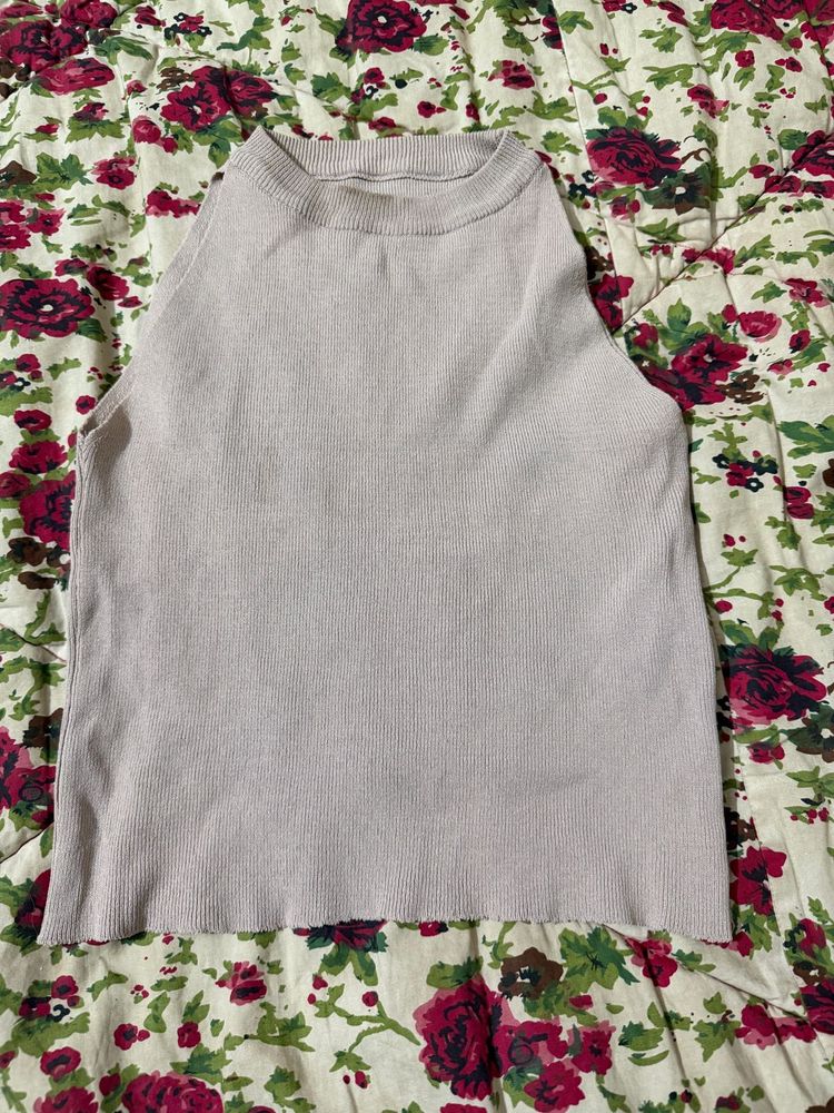 Ribbed Mock Neck Sleeveless Top