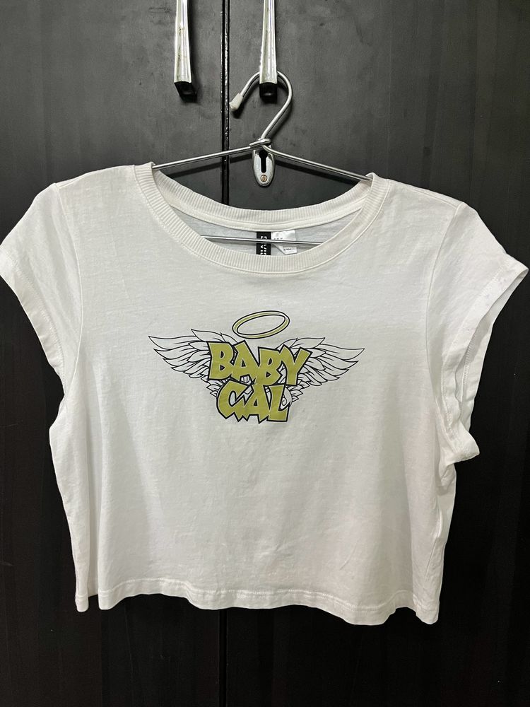 H&amp;M Tshirt/Top. Size-M