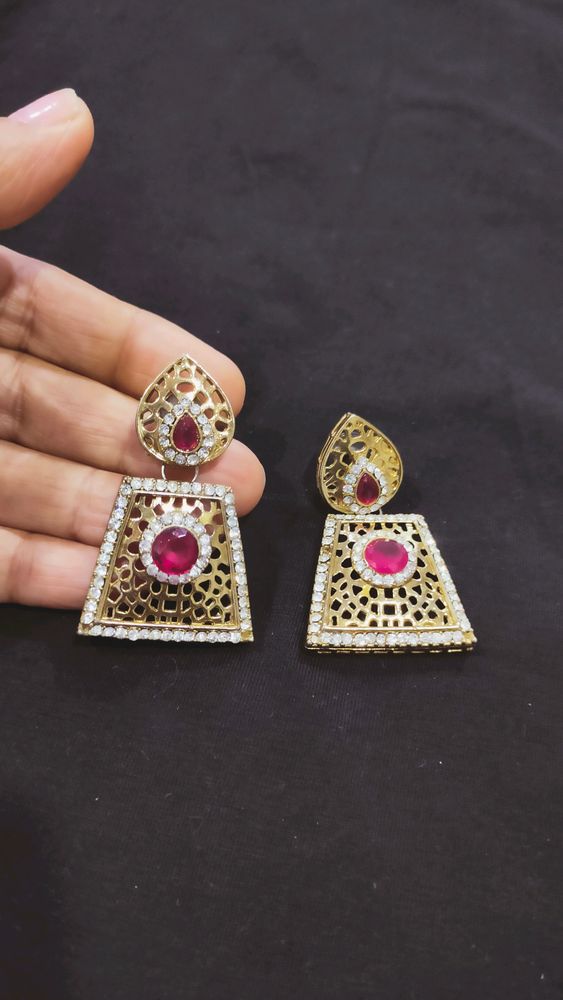 Square shape golden earrings