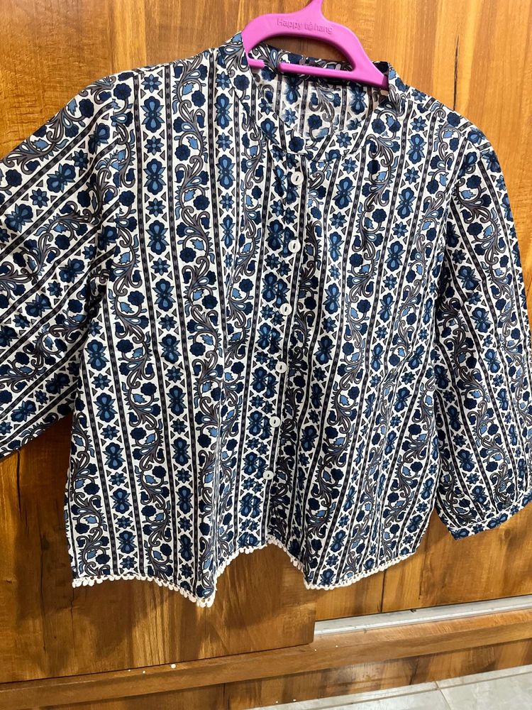 Chic Blue Floral Print Blouse